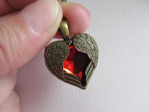 Přívěsek - srdíčko - bronz - 23 mm — foto 2