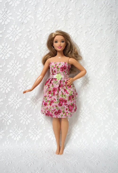 Šaty pro Barbie 2016 - curvy - baculku — foto 2