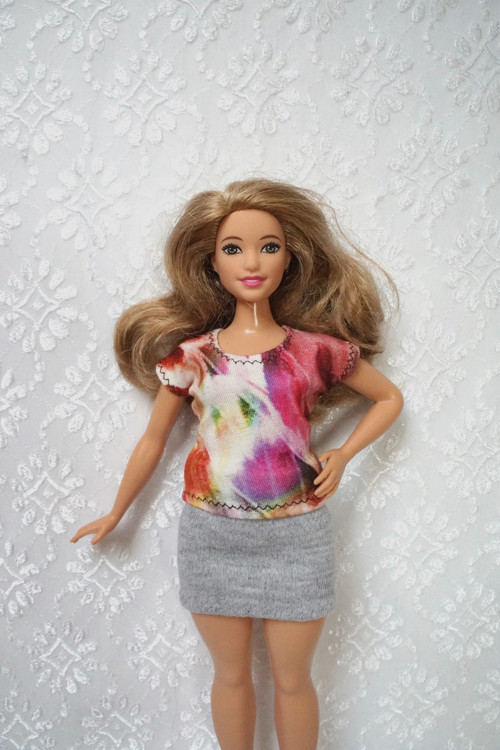 Tričko pro Barbie 2016 - curvy - baculku — foto 2