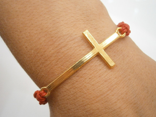 Ochranný náramek s křížem (Kabbalah) - macramé — foto 2