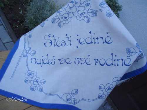 Vyšívaná nástěnka — foto 3