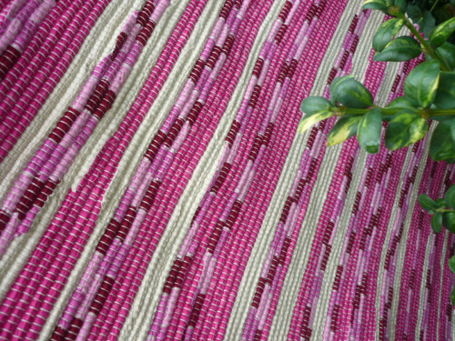 Ručně tkaný koberec 50 x 110cm — foto 3