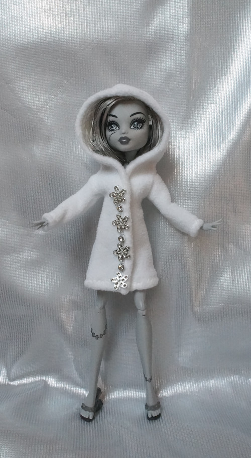 Sněhový kabátek pro Monster High — foto 2
