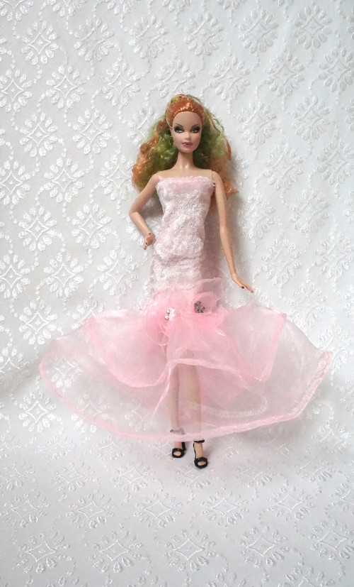 Šaty pro modelku — foto 3