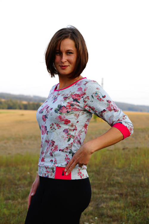 Mikina s květy — foto 2