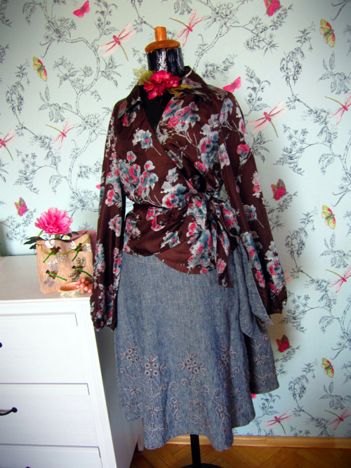 Sukně ala jeans vyšívaná — foto 2