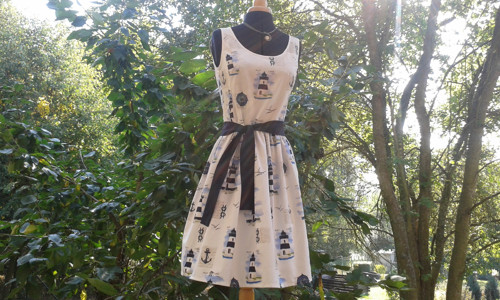 Šaty s majáky na míru — foto 4