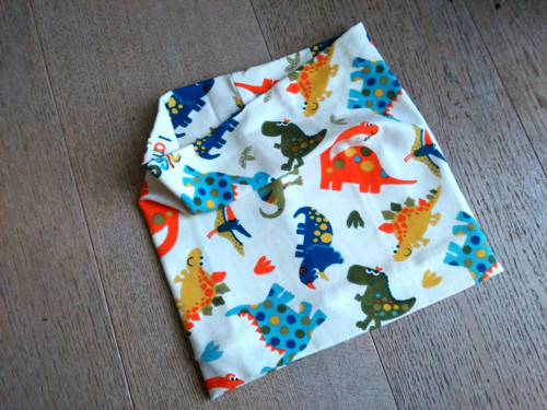 ! KUK ! nákrčník DINOS — foto 2
