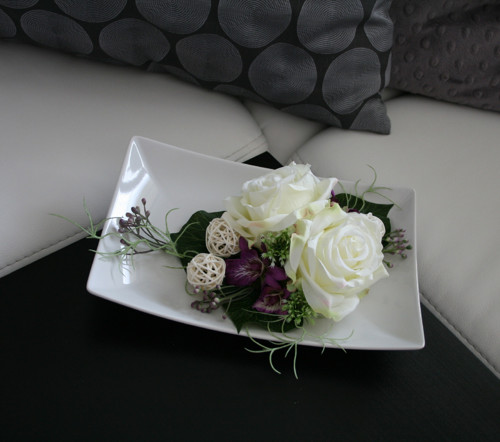 Keramický tác s růžemi a orchidejemi — foto 3