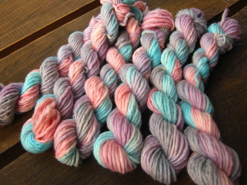 100% vlna (9mm - 50g) "Sweet bubble" — foto 2