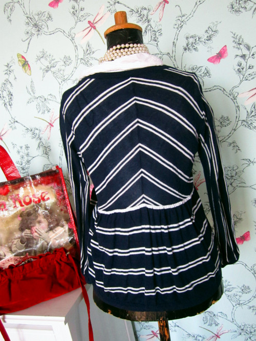 Svetřík stripes lehoučký — foto 3