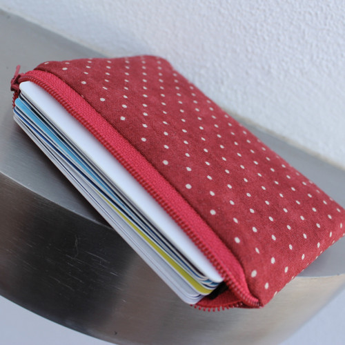Kapsička na karty "Dots in red" — foto 2
