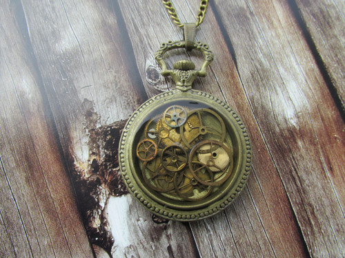 NÁHRDELNÍK - OCELOVÉ MĚSTO, steampunk — foto 3