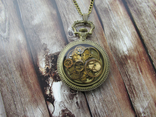 NÁHRDELNÍK - OCELOVÉ MĚSTO, steampunk — foto 4