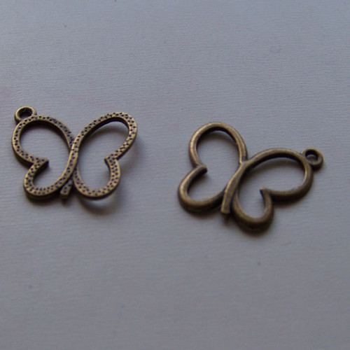 Motýl obrys/ 18x20mm/ bronz — foto 2