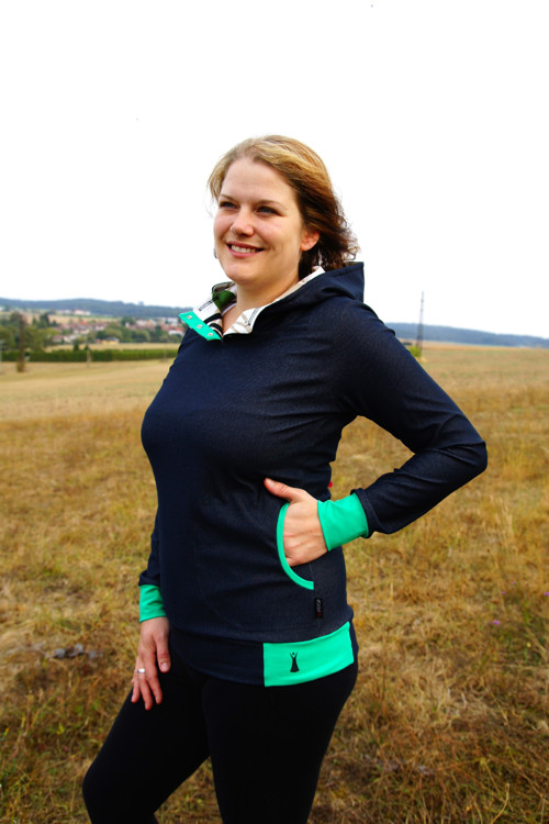 Černá mikina XL — foto 3