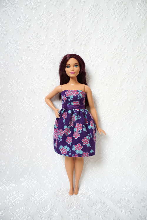 Šaty pro Barbie 2016 - curvy - baculku — foto 2