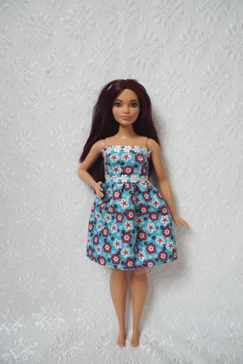 Šaty pro Barbie 2016 - curvy - baculku — foto 2