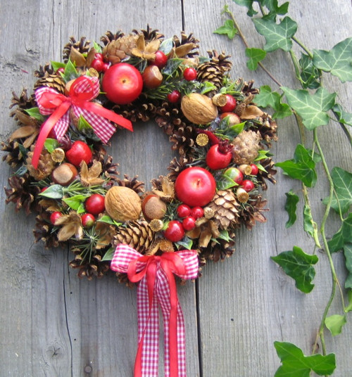 Adventní věneček s jablíčky — foto 2