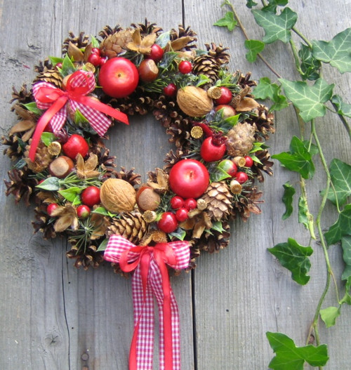 Adventní věneček s jablíčky — foto 3