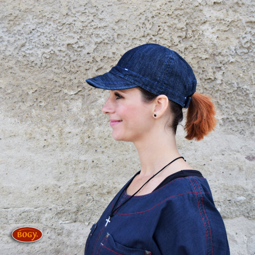 Tmavěmodrá riflová kšiltovka — foto 2
