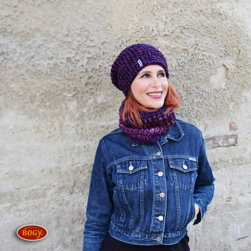 Fialová žíhaná háčkovaná hučka, unisex houmleska — foto 5