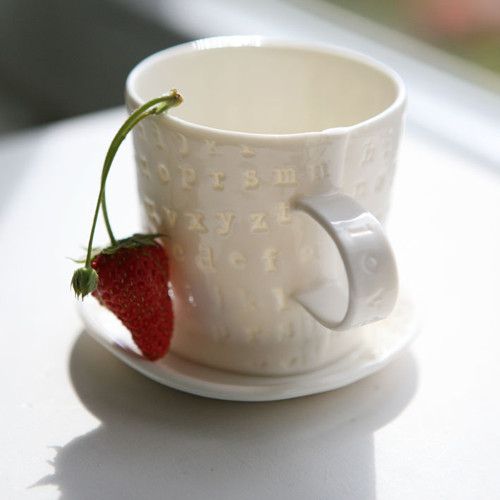 Prosvítavý jahodový (porcelán) — foto 2