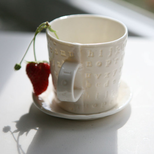 Prosvítavý jahodový (porcelán) — foto 3