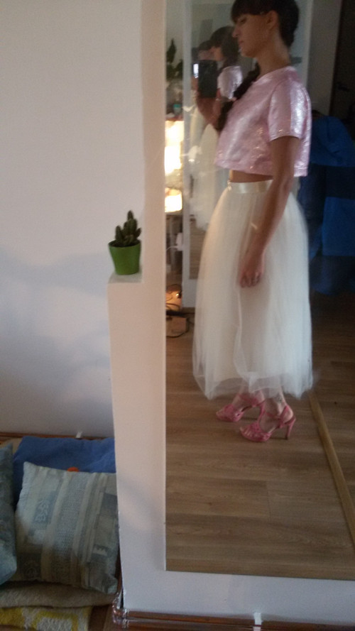 Tylová sukýnka do půlky lýtek — foto 3