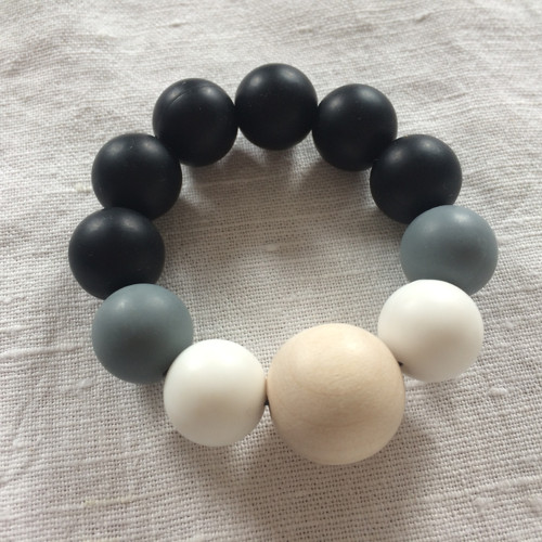 Kousátko - White / Grey / Black / Natural — foto 2