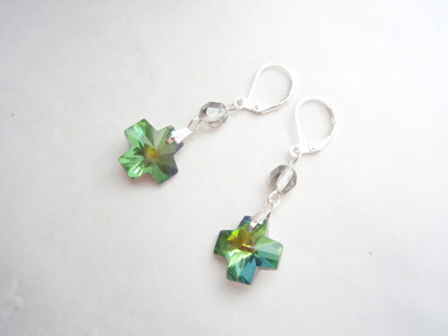 Křížek duhový, postříbrěné - náušnice — foto 2