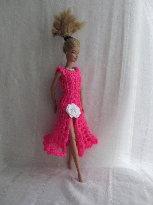 Společenské šaty pro Barbie — foto 2