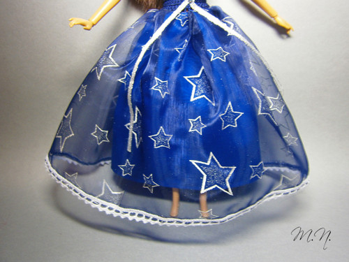 Modré plesové šaty pro Barbie — foto 3