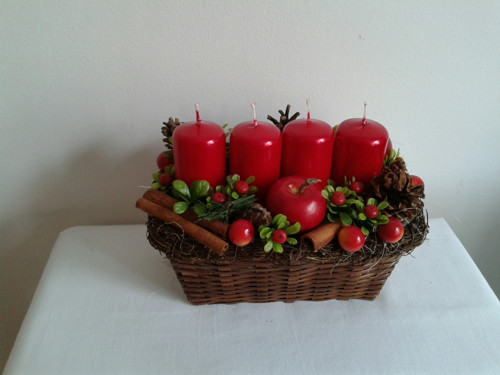 Adventní svícen v košíku — foto 3
