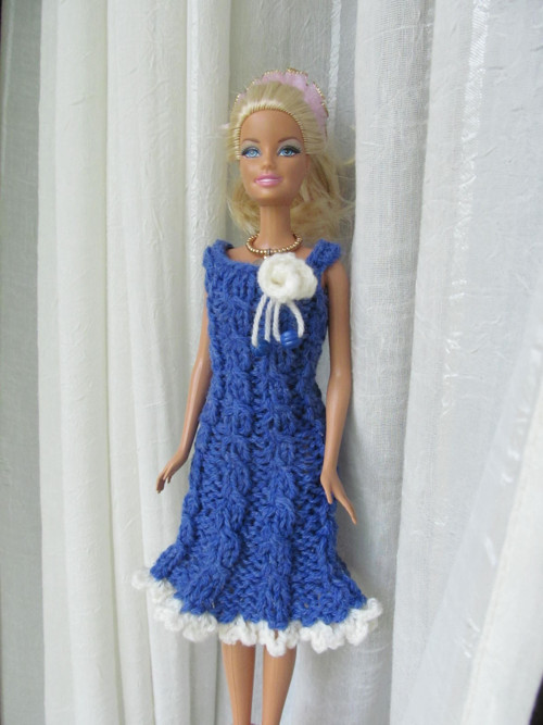 Romantické šaty pro Barbie s kytičkou — foto 2