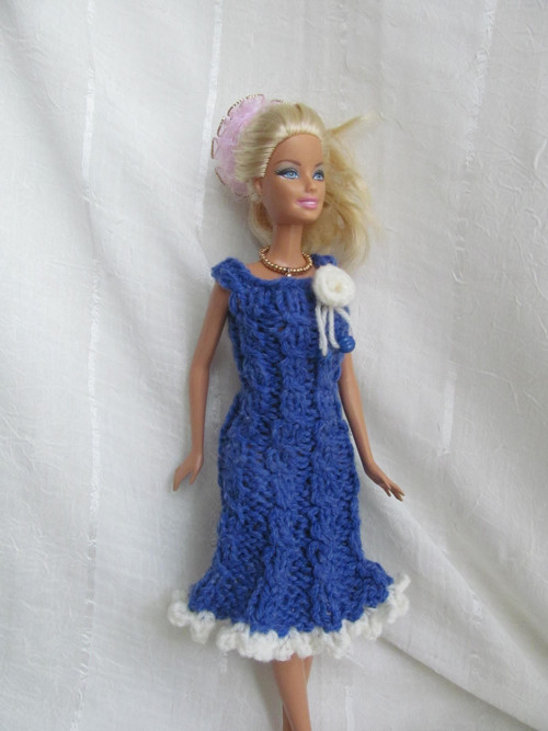 Romantické šaty pro Barbie s kytičkou — foto 3