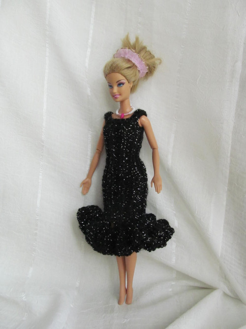 Elegantní s volánkem - šaty pro Barbie — foto 2