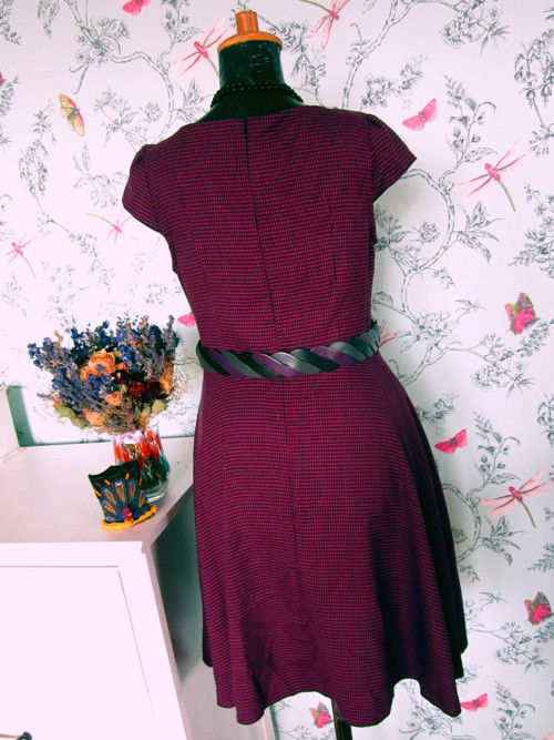 Šaty stopa kohoutí violet — foto 5