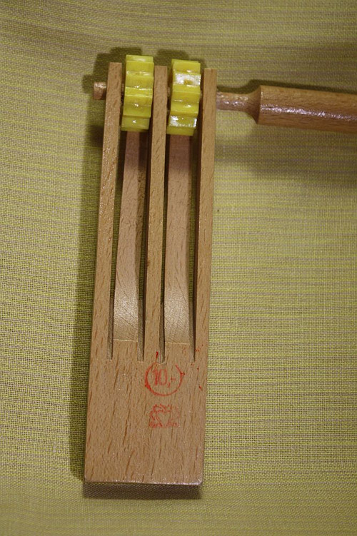 Řehtačka dřevěná — foto 3