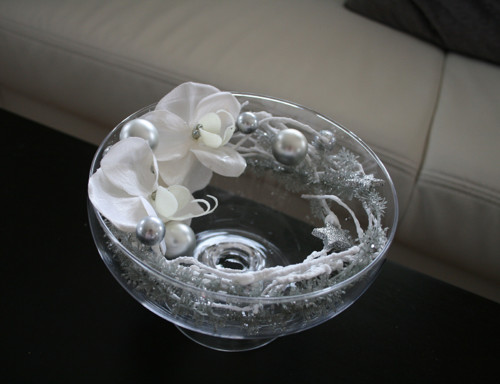 Skleněná mísa s vánočními orchidejemi — foto 3