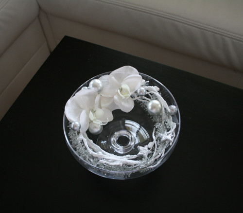Skleněná mísa s vánočními orchidejemi — foto 5