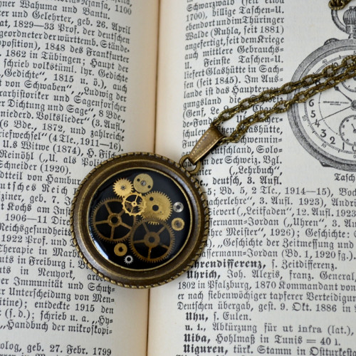 Steampunkový náhrdelník, černozlatý — foto 2