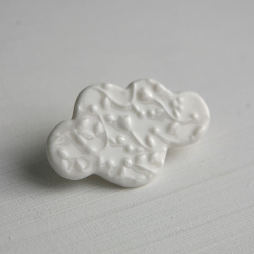Jako sníh... Oblak (porcelánová brož) — foto 4
