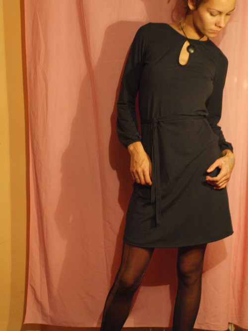 Černé šaty — foto 4