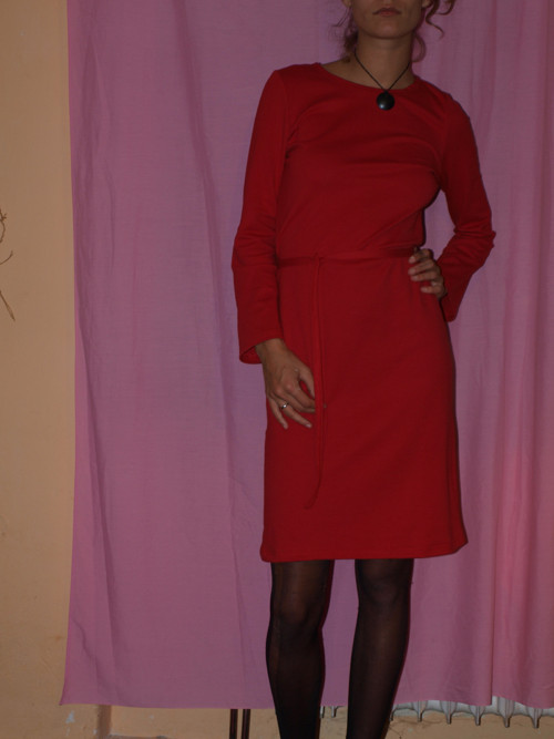 Červené šaty — foto 4