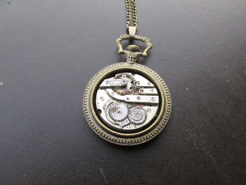NÁHRDELNÍK - OCELOVÉ MĚSTO, steampunk — foto 4