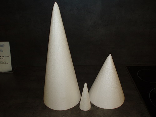 Kužel polystyren 50 cm výška, průměr 15 cm — foto 3