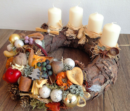 Adventní věnec z kůry — foto 3