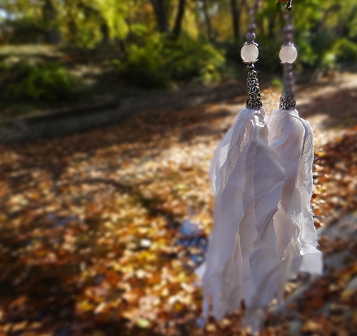 Boho silk IV s růženínem - hedvábné náušnice — foto 3