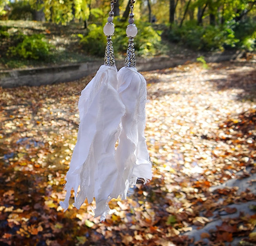 Boho silk IV s růženínem - hedvábné náušnice — foto 5